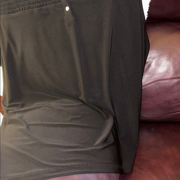 DKNY Black Smocked Blouse with snap buttons NWT- Size Large - Picture 3 of 5